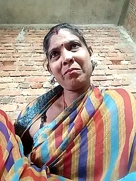 Snapshot of Savita992 chatting on October 16, 2025, 7:38 am Savita992 online show from October 16, 2025, 7:38 am