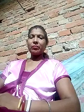 Snapshot of Savita992 chatting on October 9, 2025, 3:56 pm Savita992 online show from October 9, 2025, 3:56 pm