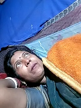 Snapshot of Savita992 chatting on February 11, 2026, 1:27 am Savita992 online show from February 11, 2026, 1:27 am