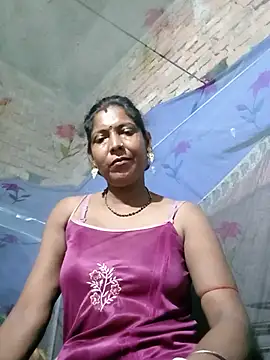 Snapshot of Savita992 chatting on July 18, 2026, 6:16 pm Savita992 online show from July 18, 2026, 6:16 pm