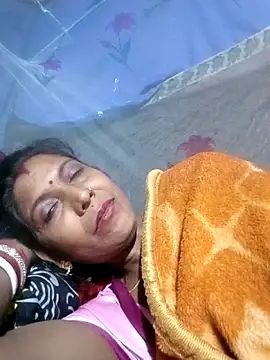 Snapshot of Savita992 chatting on February 27, 2026, 7:46 pm Savita992 online show from February 27, 2026, 7:46 pm