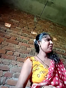 Snapshot of Savita992 chatting on September 17, 2025, 6:15 am Savita992 online show from September 17, 2025, 6:15 am