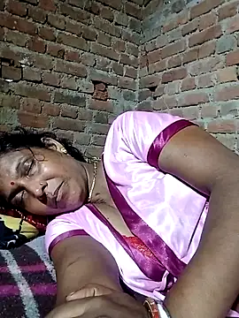 Snapshot of Savita992 chatting on October 2, 2025, 12:14 am Savita992 online show from October 2, 2025, 12:14 am