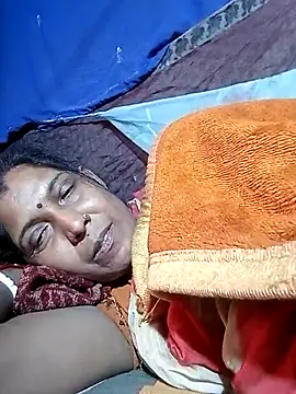 Snapshot of Savita992 chatting on February 12, 2026, 2:00 am Savita992 online show from February 12, 2026, 2:00 am