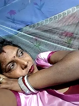 Snapshot of Savita992 chatting on March 1, 2026, 8:31 pm Savita992 online show from March 1, 2026, 8:31 pm