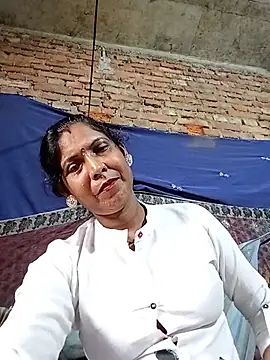 Snapshot of Savita992 chatting on July 12, 2026, 6:47 am Savita992 online show from July 12, 2026, 6:47 am