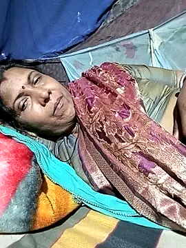 Snapshot of Savita992 chatting on February 6, 2026, 11:50 am Savita992 online show from February 6, 2026, 11:50 am