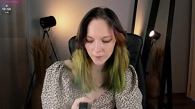 Nilliee Sugar online show from September 13, 2025, 12:49 pm