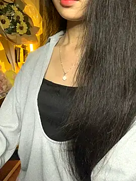 Snapshot of Nhinhi18 chatting on November 6, 2025, 3:49 pm Nhinhi18 online show from November 6, 2025, 3:49 pm