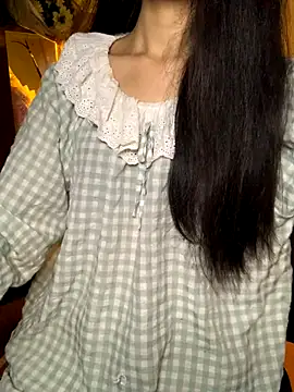 Snapshot of Nhinhi18 chatting on October 2, 2025, 3:26 pm Nhinhi18 online show from October 2, 2025, 3:26 pm