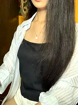 Snapshot of Nhinhi18 chatting on November 9, 2025, 1:59 pm Nhinhi18 online show from November 9, 2025, 1:59 pm