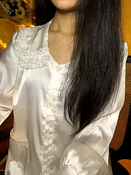 Snapshot of Nhinhi18 chatting on September 25, 2025, 3:29 pm Nhinhi18 online show from September 25, 2025, 3:29 pm