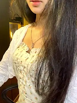 Nhinhi18 online show from March 24, 2026, 3:56 pm