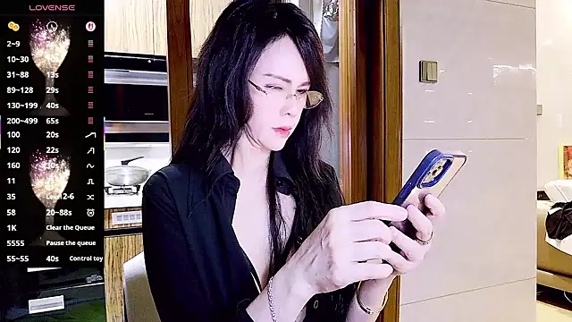 xinxinbabe online show from September 30, 2025, 10:21 am