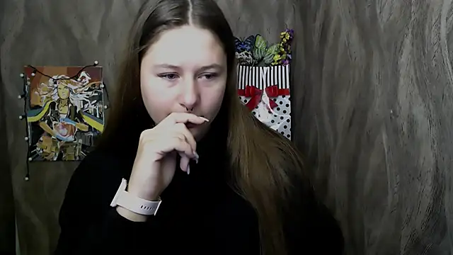 Snapshot of Linda_S_ chatting on October 3, 2025, 9:22 am Linda S online show from October 3, 2025, 9:22 am