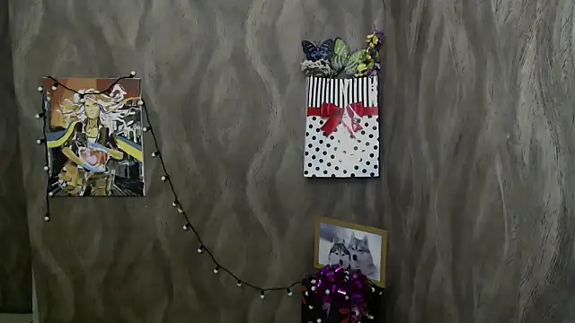 Snapshot of Linda_S_ chatting on October 11, 2025, 9:32 am Linda S online show from October 11, 2025, 9:32 am