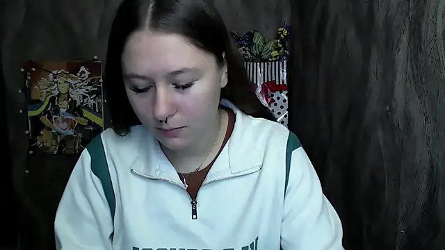 Snapshot of Linda_S_ chatting on September 19, 2025, 7:45 am Linda S online show from September 19, 2025, 7:45 am