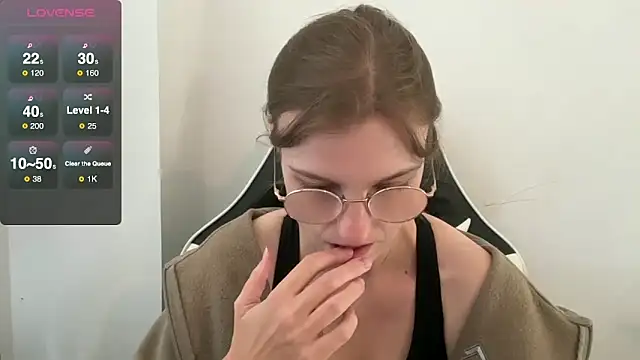 BustyKellyXXX online show from October 23, 2025, 8:46 am