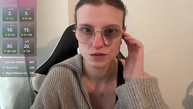 BustyKellyXXX online show from March 6, 2026, 2:45 pm