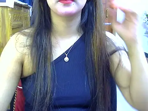 Snapshot of Obonti_2000 chatting on October 20, 2025, 4:51 pm Obonti 2000 online show from October 20, 2025, 4:51 pm