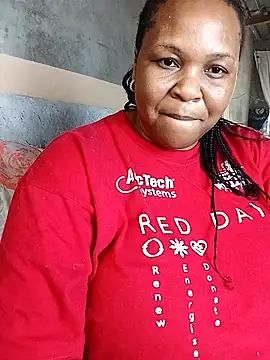 Snapshot of Moretl chatting on October 24, 2025, 10:03 am Moretl online show from October 24, 2025, 10:03 am