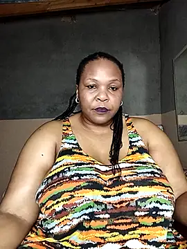 Snapshot of Moretl chatting on October 25, 2025, 8:42 pm Moretl online show from October 25, 2025, 8:42 pm