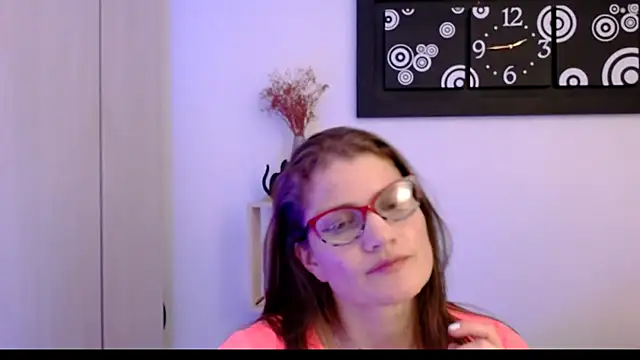 Camila-ventura online show from February 10, 2026, 7:35 pm