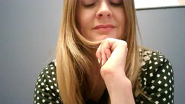 Ginger-bb online show from December 2, 2025, 1:24 pm