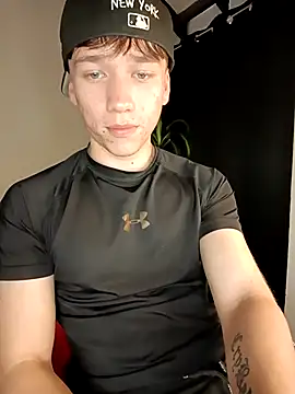 Snapshot of Logan_sixxer chatting on September 18, 2025, 9:40 pm Logan sixxer online show from September 18, 2025, 9:40 pm