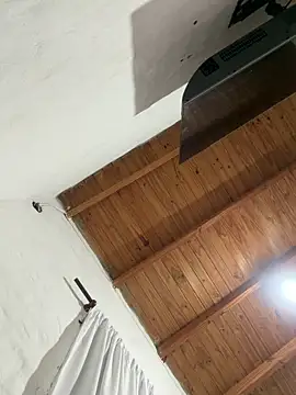 Babylovetiernax online show from December 14, 2025, 4:08 am