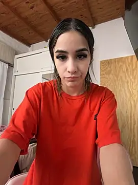 Babylovetiernax online show from November 7, 2025, 5:50 pm