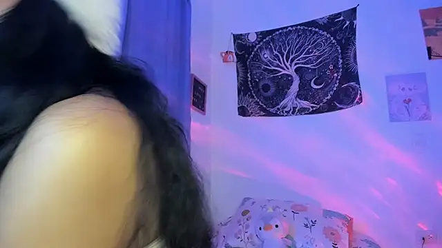 Snapshot of Sweet_mim_ chatting on October 30, 2025, 10:50 pm Sweet mim online show from October 30, 2025, 10:50 pm