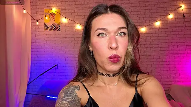 ReginaFoXXXy online show from October 2, 2025, 8:50 am