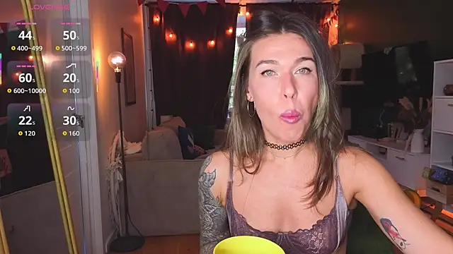 ReginaFoXXXy online show from October 4, 2025, 10:17 am