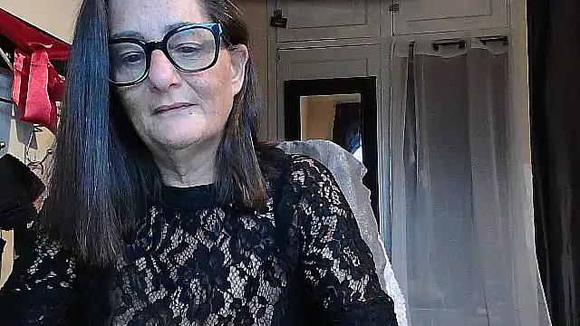 Snapshot of Mistress-Ivy51 chatting on October 17, 2025, 6:39 am Mistress-Ivy51 online show from October 17, 2025, 6:39 am