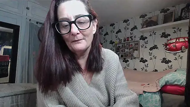 Mistress-Ivy51 online show from February 3, 2026, 6:35 pm