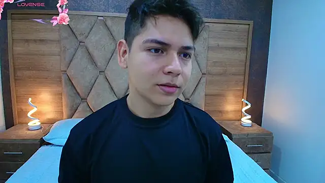 Asta Black online show from September 30, 2025, 9:04 am