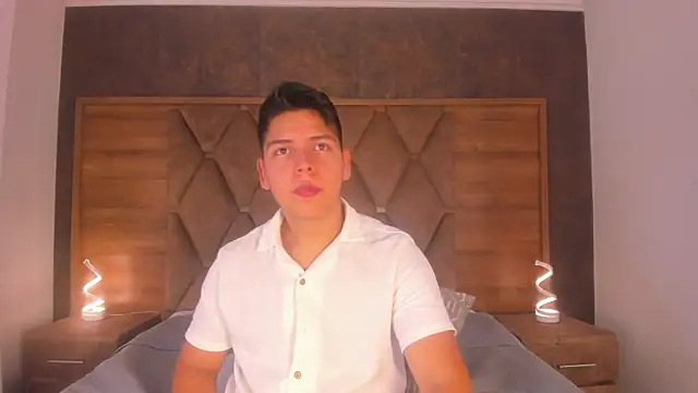 Asta Black online show from September 28, 2025, 11:17 am