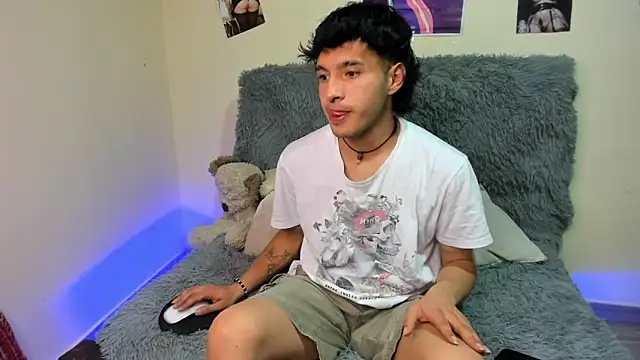 Snapshot of _viollette_ chatting on October 17, 2025, 10:55 pm viollette online show from October 17, 2025, 10:55 pm