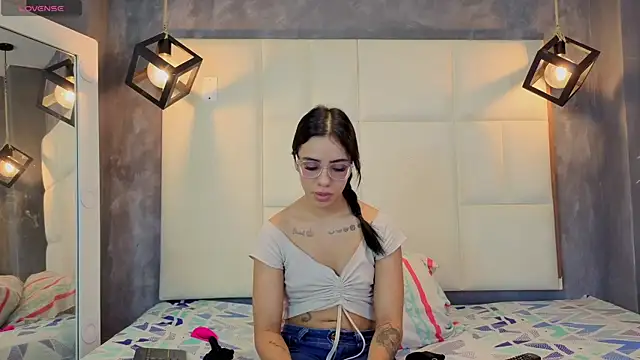 Rachel Donnelly online show from March 23, 2026, 11:48 pm