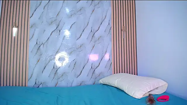 melani eli online show from October 4, 2025, 1:23 pm