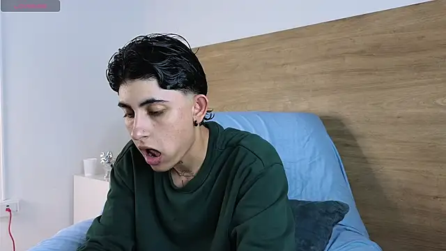 Snapshot of Stiven_Benet_ chatting on September 11, 2025, 8:53 pm Stiven Benet  online show from September 11, 2025, 8:53 pm