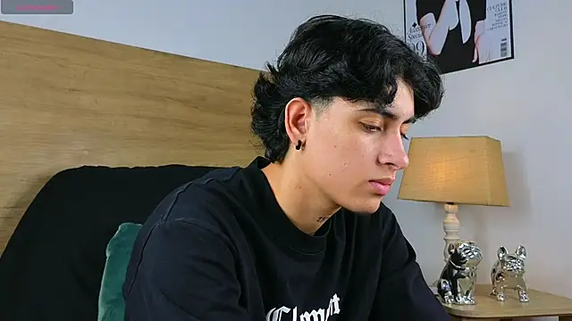 Snapshot of Stiven_Benet_ chatting on October 21, 2025, 3:11 pm Stiven Benet  online show from October 21, 2025, 3:11 pm