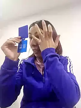 Molly Evens Ky online show from October 9, 2025, 1:22 pm