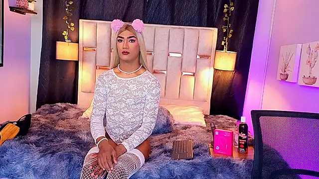 Snapshot of Hanzking01 chatting on October 12, 2025, 5:09 am Hanzking01 online show from October 12, 2025, 5:09 am