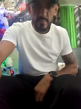 andrusstik online show from December 17, 2025, 1:21 am