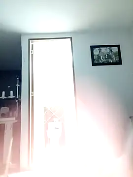 Arianna Moss online show from October 24, 2025, 4:11 am