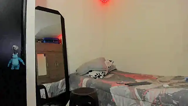 Snapshot of kenan_2601 chatting on October 10, 2025, 11:27 pm kenan 2601 online show from October 10, 2025, 11:27 pm