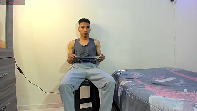 Snapshot of kenan_2601 chatting on October 29, 2025, 8:19 pm kenan 2601 online show from October 29, 2025, 8:19 pm