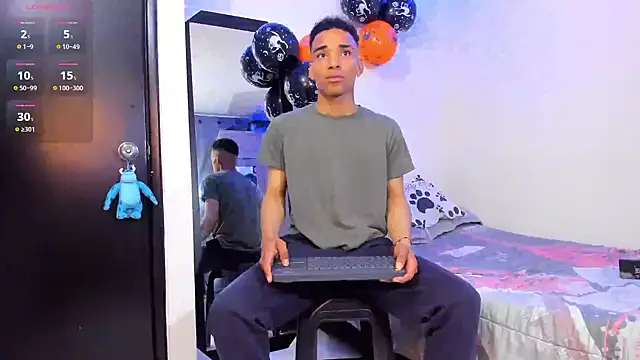 Snapshot of kenan_2601 chatting on October 7, 2025, 11:39 pm kenan 2601 online show from October 7, 2025, 11:39 pm